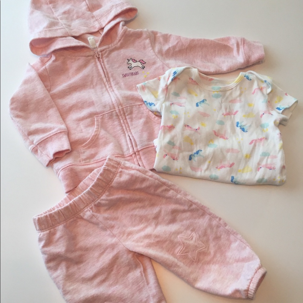 Carters 6 Month unicorn set